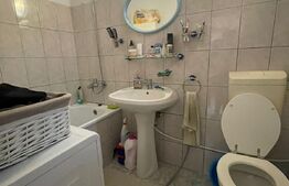 Oportunitate! Apartament 3 camere, pe doua niveluri, curte comuna, zona Centrala