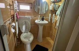 Oportunitate! Apartament 3 camere, pe doua niveluri, curte comuna, zona Centrala