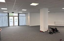 Parter , complex mixt, open space, 2 accese, acces facil. 