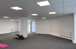 Parter , complex mixt, open space, 2 accese, acces facil. 