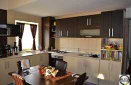 Vanzare apartament cu scara interioara, mobilat, utilat in zona Real