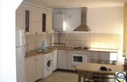 Vanzare apartament cu 2 camere, zona Sighisoarei. Loc de parcare si boxa!