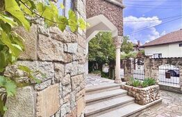 Exclusiv! Casa cu arhitectura medievala, 200 mp utili, 500 mp teren, Gheorgheni