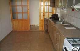 De vanzare 3 camere, 66,5 mp, decomandat, 1 loc de parcare, zona strazii Dunarii