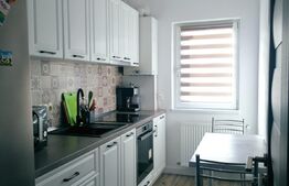 Apartament cochet, 3 camere decomandate, 72 mp, 2 balcoane, zona Eroilor