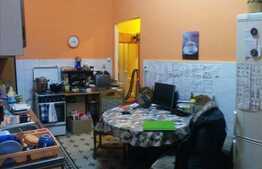 Apartament 2 camere, 65 mp, decomandat, zona Piata Unirii