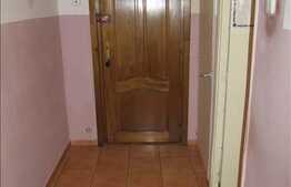 Vanzare 3 camere decomandate, imobil izolat exterior, 65,8 mp, boxa la subsol.