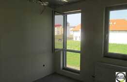 Vanzare 4 camere, semifinisat, 83 mp, acces facil! Loc de parcare cu CF!