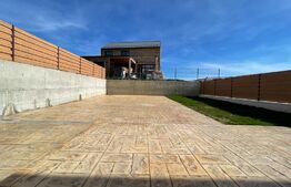 Duplex 145 mp, 5 camere, curte 250 mp, parcare, zona B-dul Muncii
