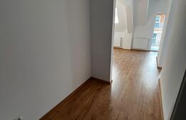 Apartament 3 camere, finisat, 70 mp, parcare, zona Cetății 