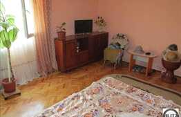 De vanzare 4 camere, decomandat, 94 mp util, etaj intermediar, zona Iulius Mall!