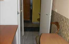 De vanzare 2 camere, decomandat, 42 mp utili, boxa la subsol, zona Sirena!