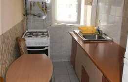 De vanzare 2 camere, decomandat, 42 mp utili, boxa la subsol, zona Sirena!