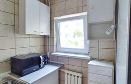 Garsoniera 28 mp, balcon, etaj intermediar, zona UMF