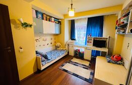 Apartament 3 camere, 80 mp, 2 garaje, zona Stejarului 