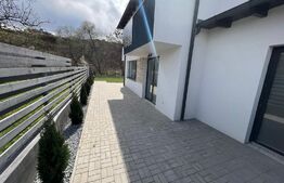 Casa de 4 camere, 137 mp, 375 mp teren, Dambul Rotund