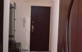 De vanzare 3 camere, decomandat, 78 mp, zona strazii Bucuresti! Mobilat modern!