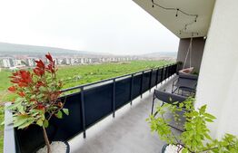 Apartament 3 camere mobilat, terasa, parcare, zona Terra