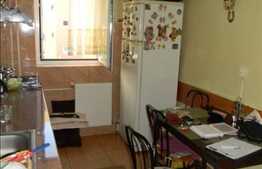 De vanzare apartament 3 camere, 58 mp utili, semidecomandat, zona Big