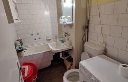 Apartament 3 camere, decomandat, etaj intermediar, zona strazii Parang