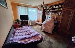 Apartament 3 camere, decomandat, etaj intermediar, zona strazii Parang