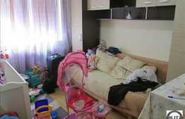 Vanzare 3 camere,decomandat, 90 mp, parcare, boxa la subsol, zona Piata Marasti!