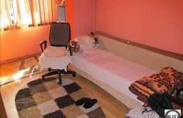 Vanzare 3 camere,decomandat, 90 mp, parcare, boxa la subsol, zona Piata Marasti!