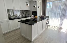 Apartament de 4 camere, 110 mp, lux, 2 parcari, zona strazii Campului