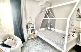 Apartament de 4 camere, 110 mp, lux, 2 parcari, zona strazii Campului