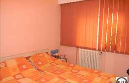 Zona Golden Tulip, apartament de vanzare, 3 camere decomandate, 61.33 mp