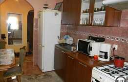 Zona Golden Tulip, apartament de vanzare, 3 camere decomandate, 61.33 mp