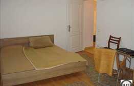 1 camera de vanzare, decomandat, 46 mp utili, zona Calea Turzii, loc de parcare