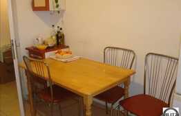 1 camera de vanzare, decomandat, 46 mp utili, zona Calea Turzii, loc de parcare