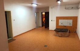 Spatiu la demisolul unei vile de 140mp, 4 incaperi, 1 baie, zona Lalelelor