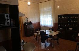 Vila cu demisol 240mp, 3 dormitoare, 3 bai, zona rezidentiala Cetate