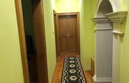 Vila cu demisol 240mp, 3 dormitoare, 3 bai, zona rezidentiala Cetate