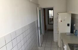 Apartament de 2 camere, decomandat, balcon, 53 mp, zona Cetate