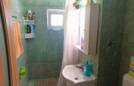 Apartament 4 camere, zona cetate,decomandat