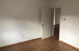 Spatiu comercial de 89mp cu 2 balcoane si 2 bai in zona Tolstoi
