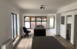 Spatiu comercial de 86mp, 3 incaperi, bai separate si terasa in zona Carolina