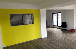 Spatiu comercial de 86mp, 3 incaperi, bai separate si terasa in zona Carolina