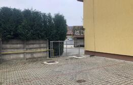 Apartament de 120 mp la casa, etaj 1, 2 bai, 5 camere, curte, zona Cetate