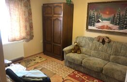 Apartament de 120 mp la casa, etaj 1, 2 bai, 5 camere, curte, zona Cetate