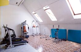 Hotel 4* UltraCentral ,64 Camere+8 Apartamente, 3 Restaurante & Piscina 