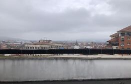 Apartament de 100mp, 4 camere, terasa 20mp, 2 balcoane - Ultracentral