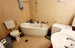 Apartament cu 4 camere, 2 bai, 2 balcoane, loc de parcare, zona Cetate 