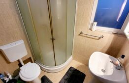 Apartament cu 4 camere, 2 bai, 2 balcoane, loc de parcare, zona Cetate 