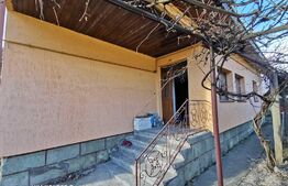 Casa cu 3 camere, 120 mp, teren de 2060 mp, Central