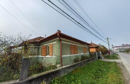 Casă 4 camere, 110 mp utili, teren cu 500 mp, loc. Vințu de Jos