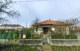 Casă 4 camere, 110 mp utili, teren cu 500 mp, loc. Vințu de Jos